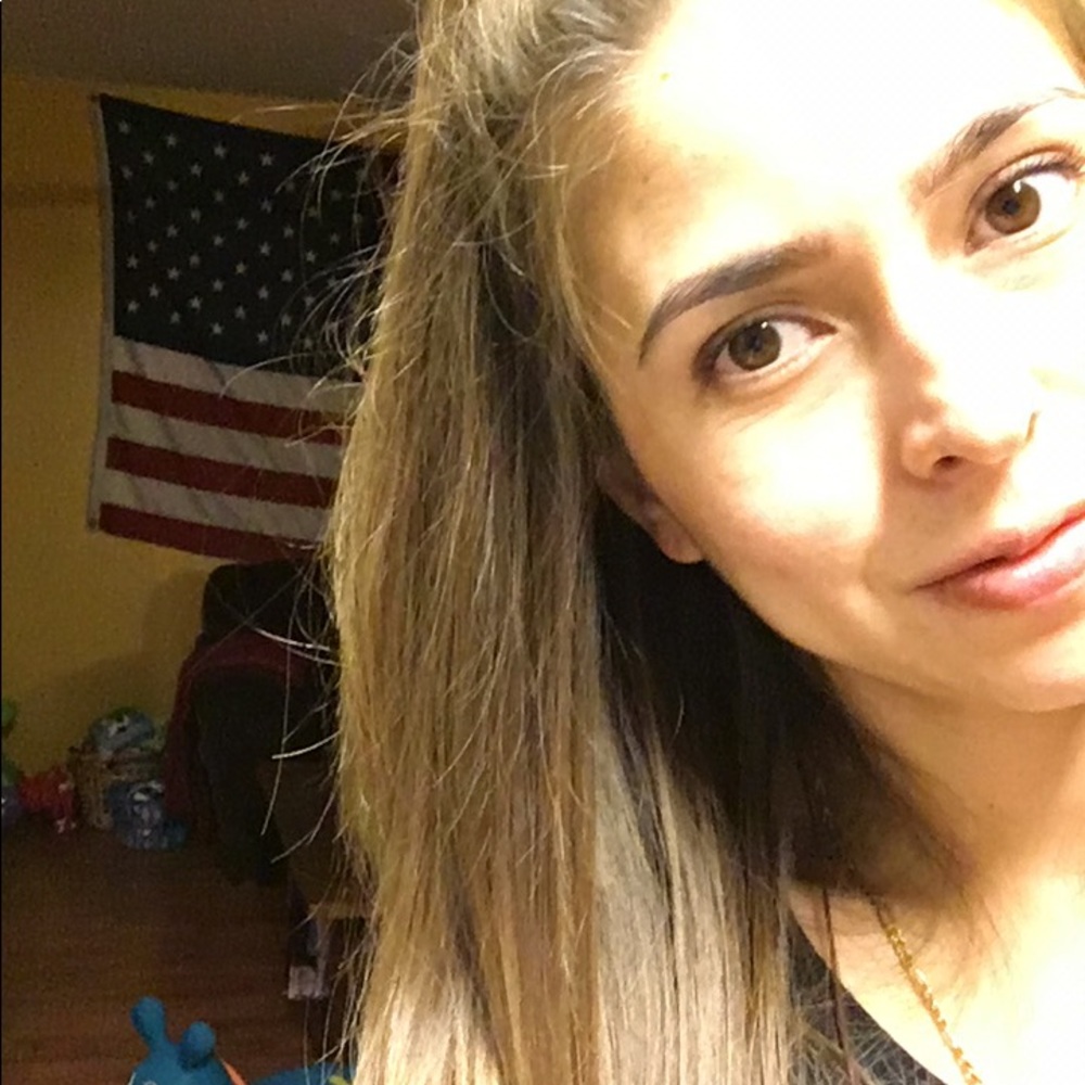 Meet your Posher, Maria